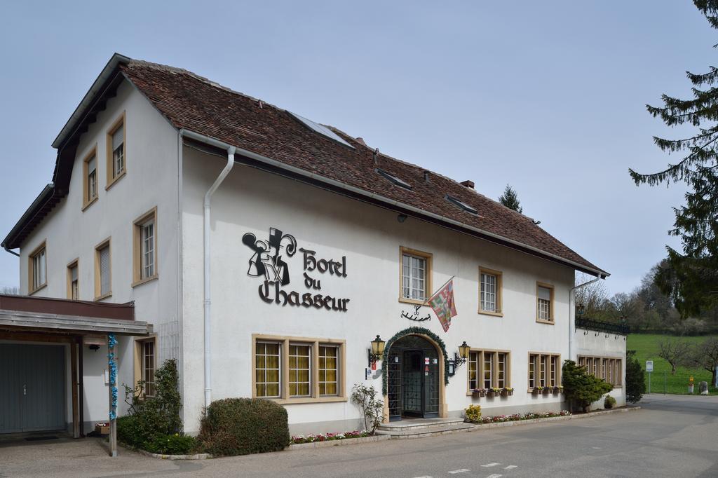 Hotel Du Chasseur Enges Exterior photo
